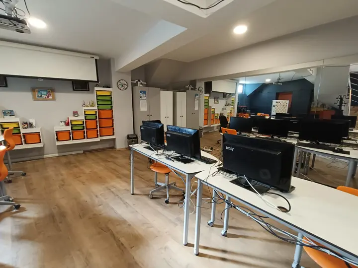 Eğitim merkezi 6